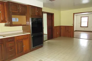 746 Hunters Ridge Rd, Kirby - Mount Morris, PA 15349 - Photo 10