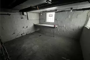 466 Broad St, Washington, PA 15301 - Photo 6