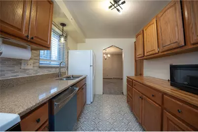 105 Horseshoe Dr, North Versailles, PA 15131 - Photo 6