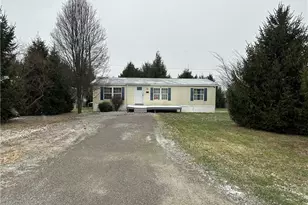 101 Haylees Ln, Summit Township, PA 16002 - Photo 2