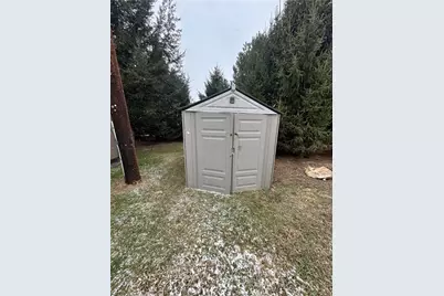 101 Haylees Ln, Summit Township, PA 16002 - Photo 8