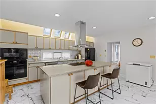 1355 Washington Rd, Pittsburgh, PA 15228 - Photo 18