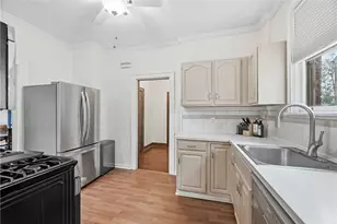 23 Cherokee Pl, Pittsburgh, PA 15228 - Photo 14