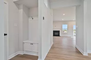 1052 Blackthorne Dr, Penn Twp, PA 15644 - Photo 20