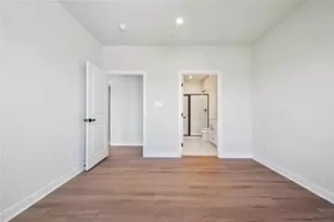 1052 Blackthorne Dr, Penn Twp, PA 15644 - Photo 12