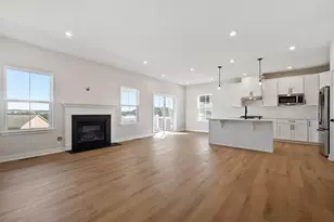 1052 Blackthorne Dr, Penn Twp, PA 15644 - Photo 8