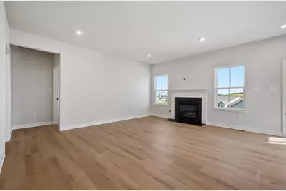 1052 Blackthorne Drive, Penn Twp, PA 15644 - Photo 10