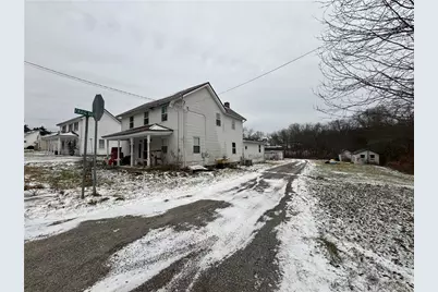 127 Washington Ave, Rural Valley Boro, PA 16222 - Photo 2