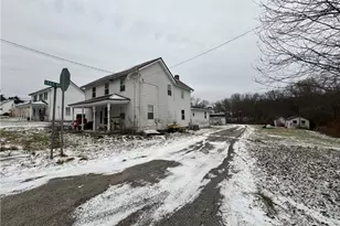 127 Washington Ave, Rural Valley Boro, PA 16222 - Photo 2