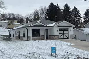 1820 W 11th St, Patterson Township, PA 15010 - Photo 2