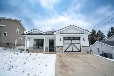 1820 W 11th St, Patterson Township, PA 15010 - Photo 1