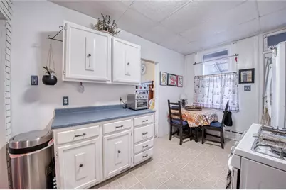3931 Hoosac St, Pittsburgh, PA 15207 - Photo 8
