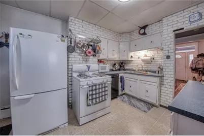 3931 Hoosac St, Pittsburgh, PA 15207 - Photo 10