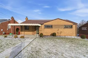 528 Glowood Dr, Pittsburgh, PA 15227 - Photo 2