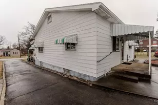 9 Jordan St, Fairchance, PA 15436 - Photo 8