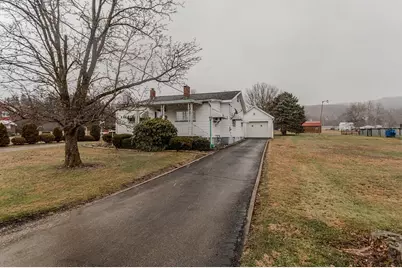 9 Jordan Street, Fairchance, PA 15436 - Photo 2