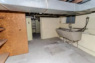 9 Jordan St, Fairchance, PA 15436 - Photo 34