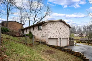 120 Lyn Dale Dr, Center Township, PA 16001 - Photo 32