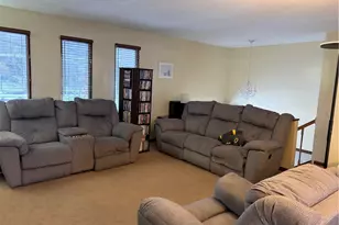 120 Lyn Dale Dr, Center Township, PA 16001 - Photo 4