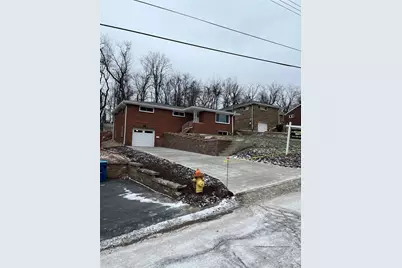 526 Foltz Dr, Pittsburgh, PA 15147 - Photo 2