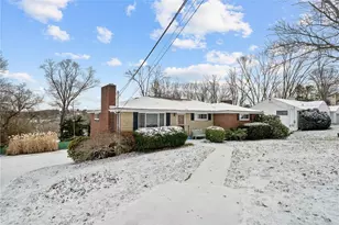 109 Clearview Dr, Peters Township, PA 15317 - Photo 2