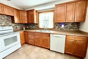 332 E Maitland Ln, Neshannock Township, PA 16105 - Photo 8