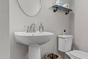 236 Thornapple Ln, Cranberry Township, PA 16066 - Photo 10