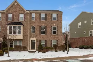 236 Thornapple Ln, Cranberry Township, PA 16066 - Photo 2