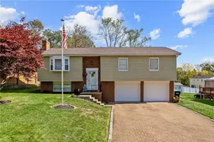 4698 Pembroke Ct, Hampton, PA 15101 - Photo 2