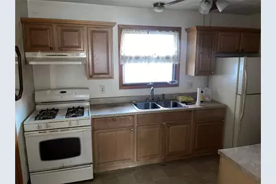 38 3rd St, Scottdale, PA 15638 - Photo 8