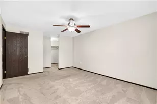 525 Greenspire Ct, Cranberry Township, PA 16066 - Photo 22