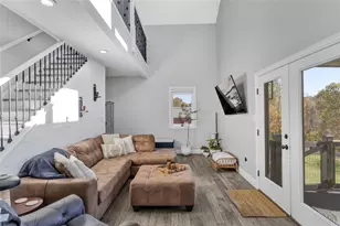 2460 Chapel Rd, Brighton Township, PA 15009 - Photo 8