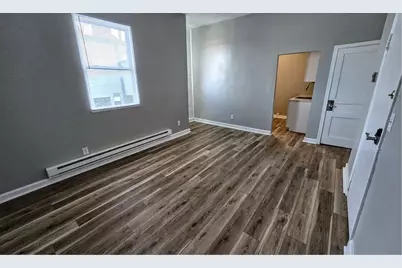 526 E 8th Ave, Munhall, PA 15120 - Photo 2