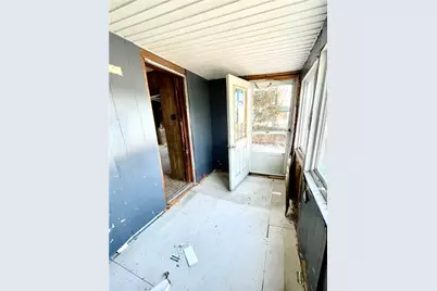 511 N Fourth St, Youngwood, PA 15697 - Photo 2