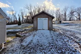 63 Hickory St, Ellsworth Boro, PA 15331 - Photo 2