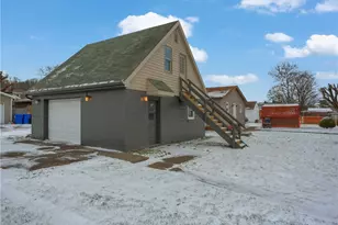 316 Line Ave, Ellwood City, PA 16117 - Photo 2