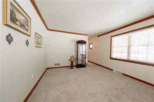 105 Birchwood Way, Irwin, PA 15642 - Photo 10