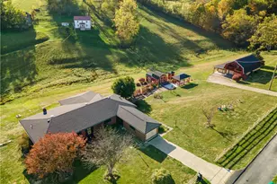 9 Banahasky Ln, Finleyville, PA 15332 - Photo 2