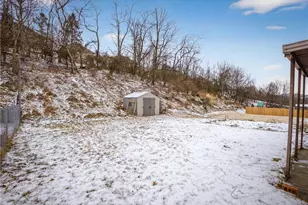 216 Manor Dr, Pittsburgh, PA 15236 - Photo 40