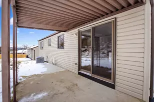 216 Manor Dr, Pittsburgh, PA 15236 - Photo 38