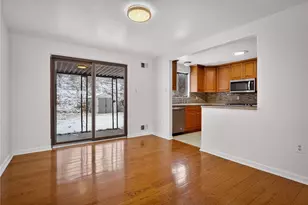 216 Manor Dr, Pittsburgh, PA 15236 - Photo 10