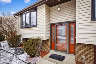 216 Manor Dr, Pittsburgh, PA 15236 - Photo 4