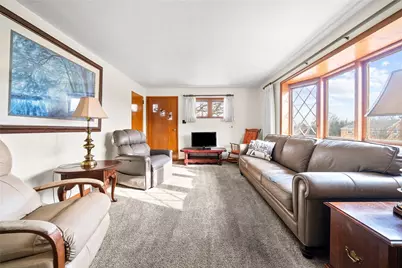 1501 Middlecrest Dr, Pittsburgh, PA 15116 - Photo 4