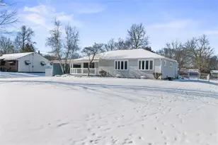 302 Sunset Blvd, Hermitage, PA 16148 - Photo 4