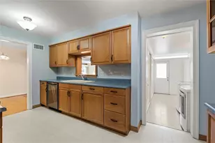 302 Sunset Blvd, Hermitage, PA 16148 - Photo 10