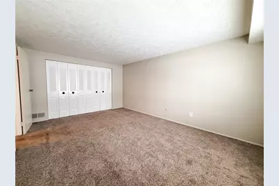 949 Wood Hollow Dr, Cranberry Township, PA 16066 - Photo 12