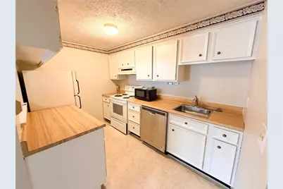 949 Wood Hollow Dr, Cranberry Township, PA 16066 - Photo 4