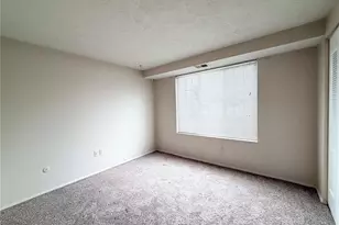 949 Woodhollow Dr, Cranberry Township, PA 16066 - Photo 8