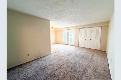 949 Wood Hollow Dr, Cranberry Township, PA 16066 - Photo 2