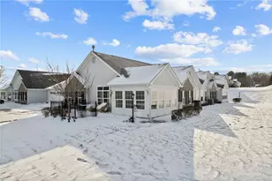 307 Spring Valley Dr, Jackson Township, PA 16063 - Photo 2